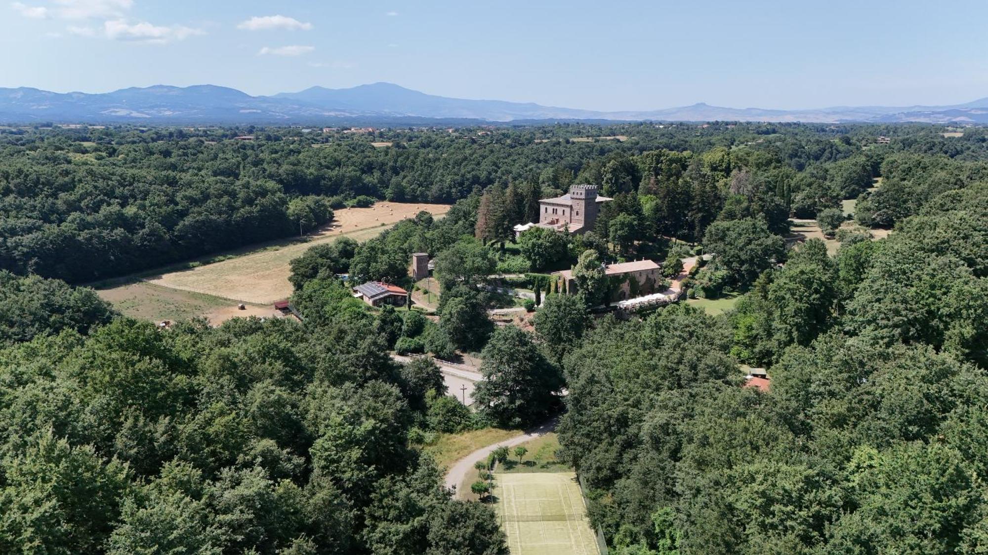 Castello Santa Cristina Villa Grotte di Castro Luaran gambar