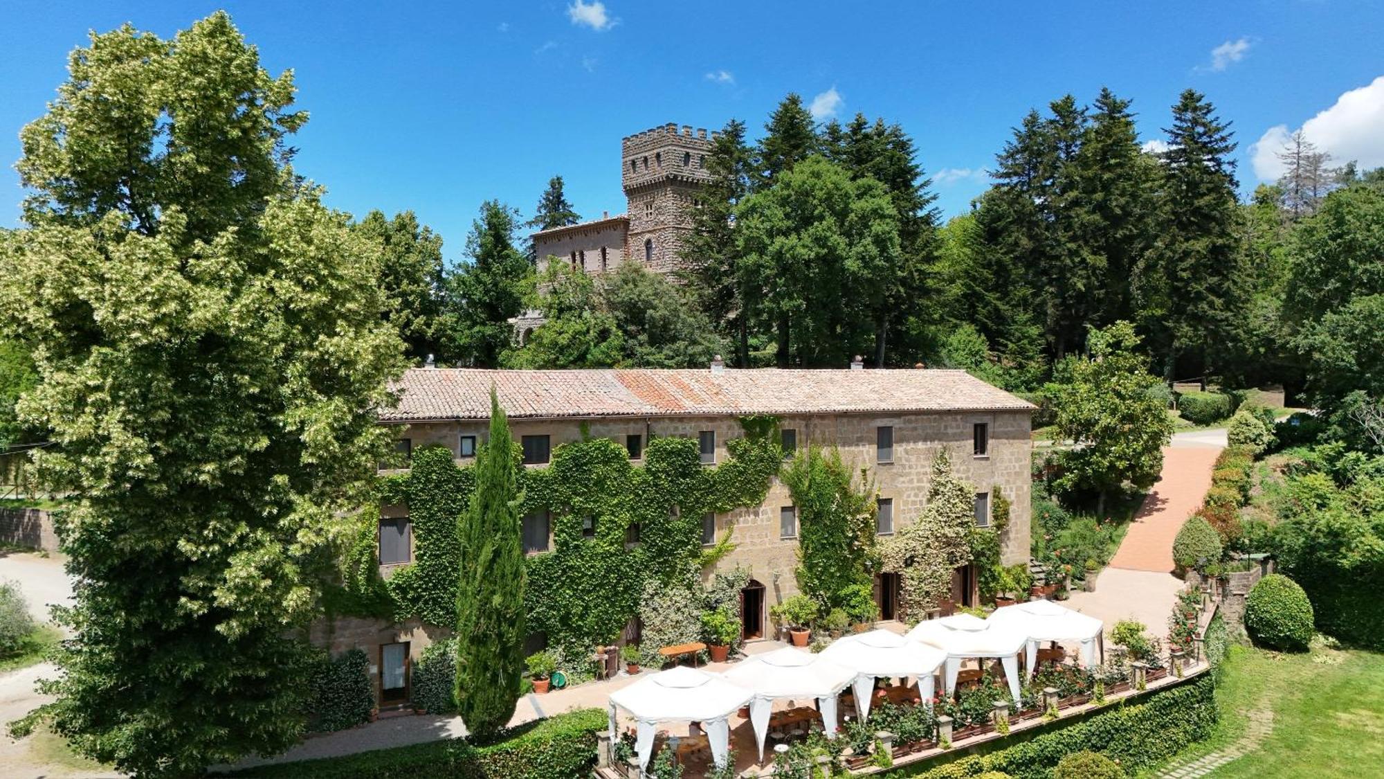 Castello Santa Cristina Villa Grotte di Castro Luaran gambar