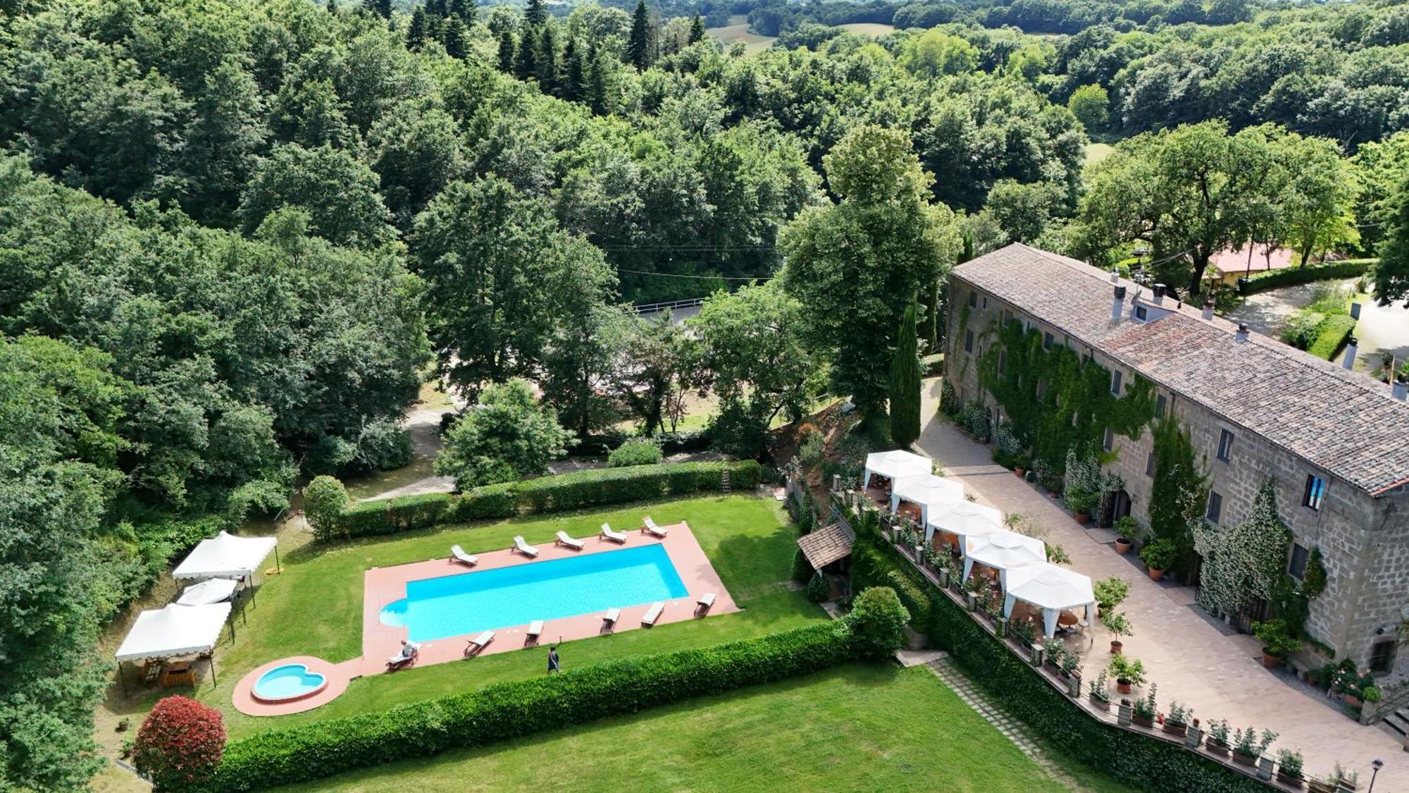 Castello Santa Cristina Villa Grotte di Castro Luaran gambar